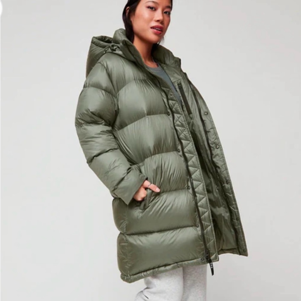Aritizia Super Puff Mid Coat